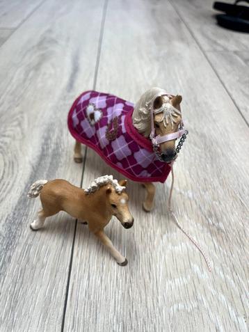 Schleich paard met veulen  beschikbaar voor biedingen