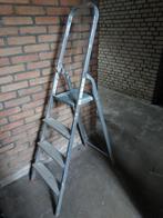 Trap ladder huishoudtrap 4 treden inklapbaar, Doe-het-zelf en Verbouw, Ladders en Trappen, Gebruikt, Trap, Opvouwbaar of Inschuifbaar