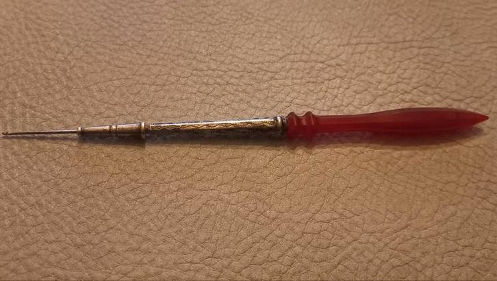 Zilver met agaat haaknaaldhouder, Antiek en Kunst, Antiek | Goud en Zilver, Zilver, Ophalen of Verzenden