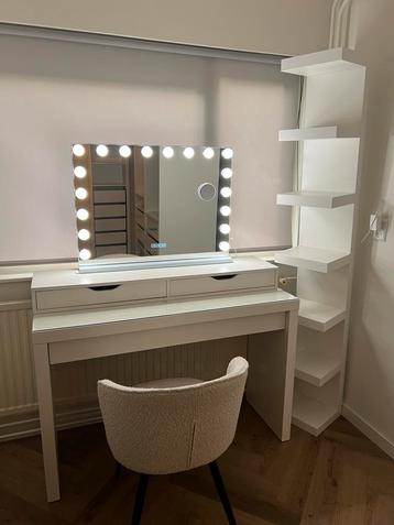 Complete Make-up Tafel met Spiegel en Lades beschikbaar voor biedingen