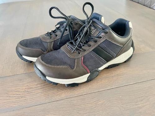 sportieve HERENSCHOENEN / SNEAKERS maat 42 - WD014, Kleding | Heren, Schoenen, Zo goed als nieuw, Sneakers of Gympen, Bruin, Ophalen of Verzenden