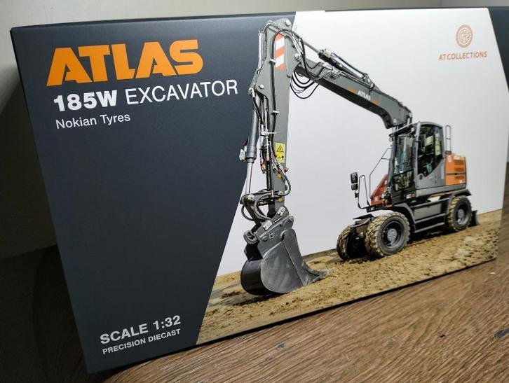Te koop AT Atlas 185W Bleu mobiele kraan Nokian Banden., Hobby en Vrije tijd, Modelauto's | 1:32, Nieuw, Tractor of Landbouw, Overige merken