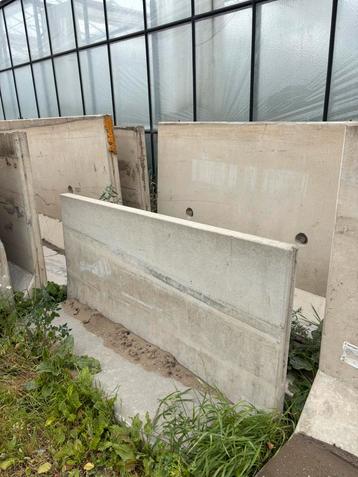 Keerwanden 125 , 150, 200 250cm hoog beschikbaar voor biedingen