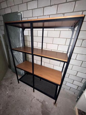 Stellingkast / Shelves beschikbaar voor biedingen