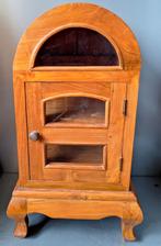 Vitrine kastje klein, Ophalen, Met plank(en), Minder dan 50 cm, Gebruikt