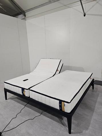 Showroom Auping Essential Night Blue 200x200 Elektrisch M2 beschikbaar voor biedingen