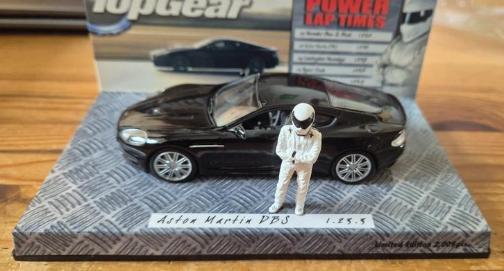 Minichamps Aston Martin DBS (Top Gear Power Laps) 1:43, Hobby en Vrije tijd, Modelauto's | 1:43, Zo goed als nieuw, Auto, MiniChamps