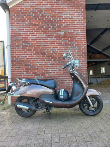 scooter beschikbaar voor biedingen