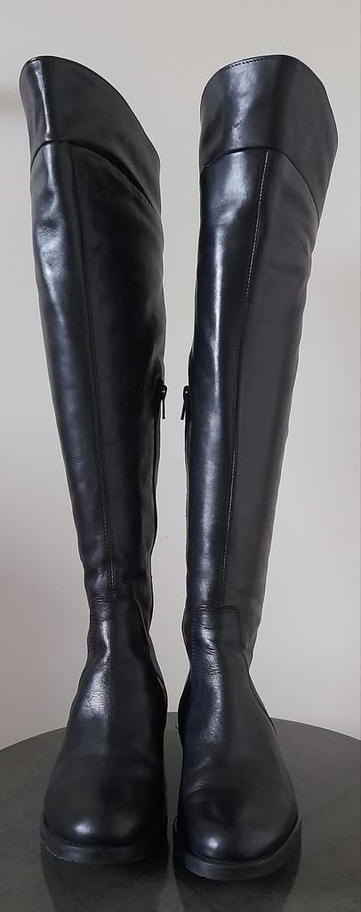 Zwarte leren overknee laarzen - maat 37, Kleding | Dames, Schoenen, Zo goed als nieuw, Hoge laarzen, Zwart, Ophalen of Verzenden