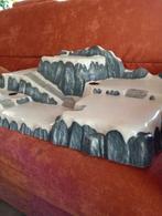 Kerst huisje ondergrond  , berg , kerstdorp., Ophalen of Verzenden, Zo goed als nieuw