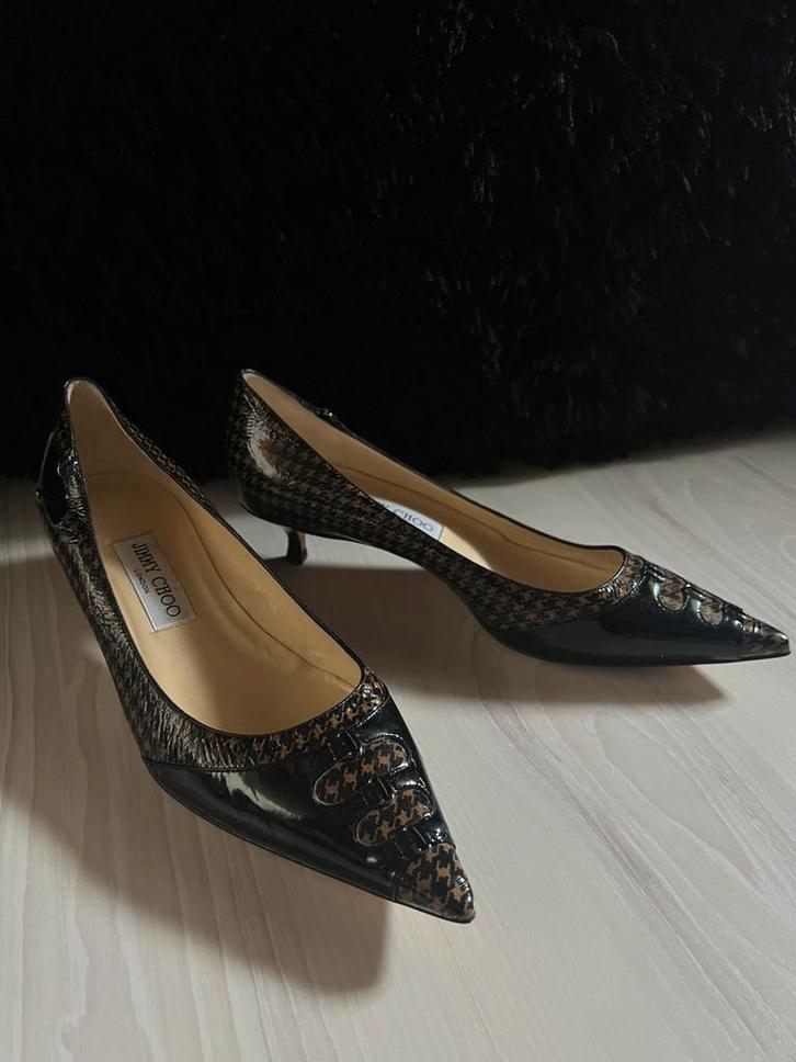 Jimmy Choo pumps, Kleding | Dames, Schoenen, Zo goed als nieuw, Pumps, Zwart, Ophalen of Verzenden