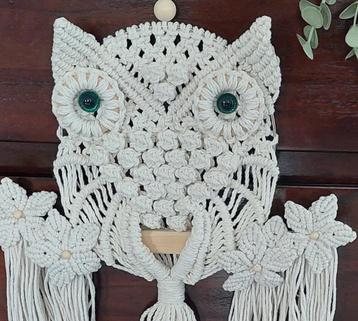 Macrame  handgeknoopt uil beschikbaar voor biedingen