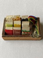 Bakje met Naaigerei voor het Poppenhuis, Ophalen of Verzenden, Gebruikt, Gebruiksvoorwerp