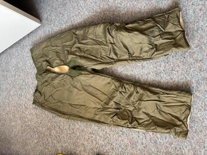 Legerbroeken en Winterbroek Maat 32 - Alles in 1 Koop, Verzamelen, Militaria | Algemeen, Landmacht, Kleding of Schoenen, Nederland