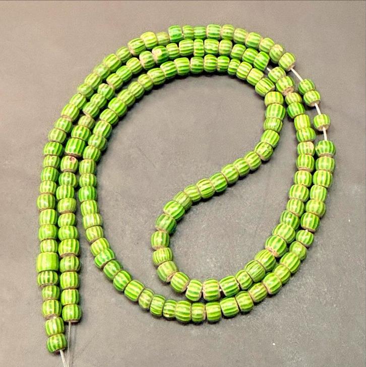 Groene Chevron Kralen, Hobby en Vrije tijd, Kralen en Sieraden maken, Zo goed als nieuw, Ophalen of Verzenden