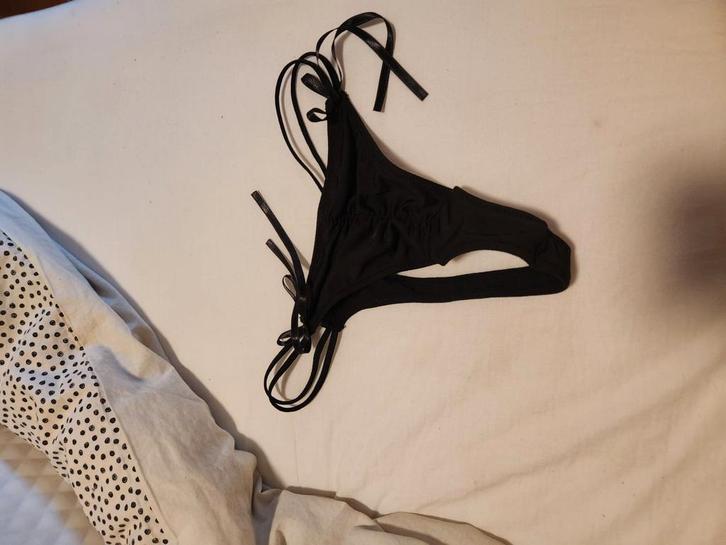 Zwarte String - Stijlvol en Comfortabel, Kleding | Dames, Ondergoed en Lingerie, String, Zwart, Ophalen of Verzenden