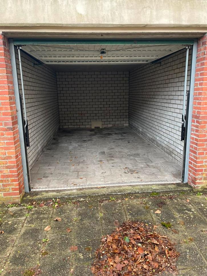 Te huur: garagebox Spaanse Aakstr Groningen, Auto diversen, Autostallingen en Garages
