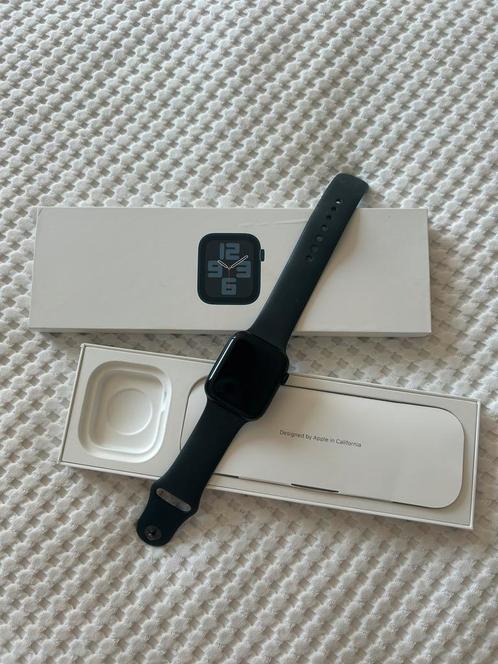 Apple Watch SE (Gen 2) 44mm zwart, Sieraden, Tassen en Uiterlijk, Smartwatches, Zo goed als nieuw, iOS, Zwart, Ophalen of Verzenden