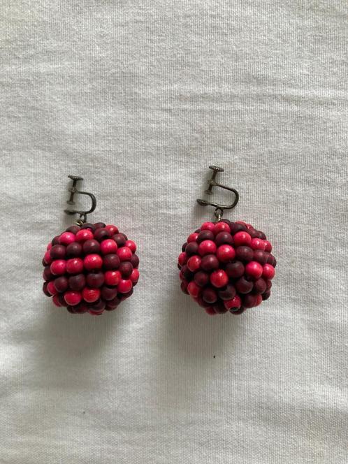 Vintage oorbellen uit de jaren '60 '70 houten kralen, Sieraden, Tassen en Uiterlijk, Oorbellen, Zo goed als nieuw, Hangers, Overige materialen