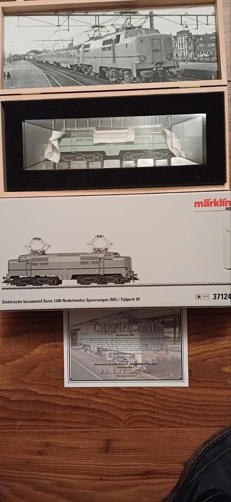 Märklin 37124 locomotief serie 1200 ''Turquoise'' van de NS, Hobby en Vrije tijd, Modeltreinen | H0, Zo goed als nieuw, Locomotief
