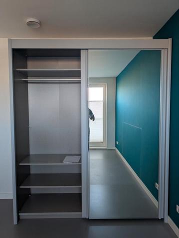 RAUM Kast met Schuifdeuren beschikbaar voor biedingen