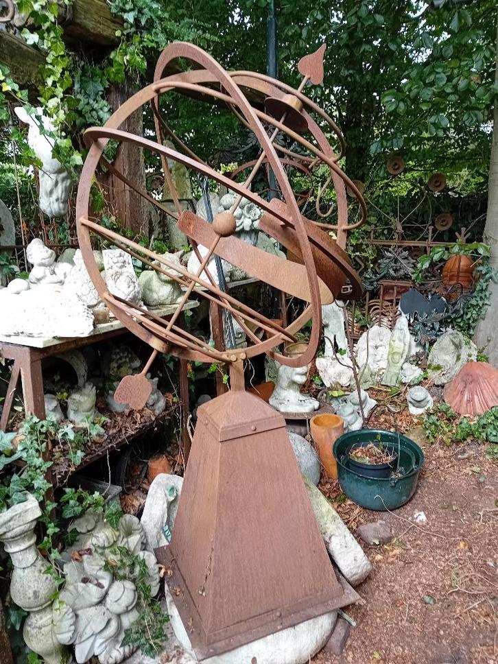 Zeer grote zonnewijzer op sokkel 2 m hoog ea zonnewijzers, Tuin en Terras, Zonnewijzers, Ophalen