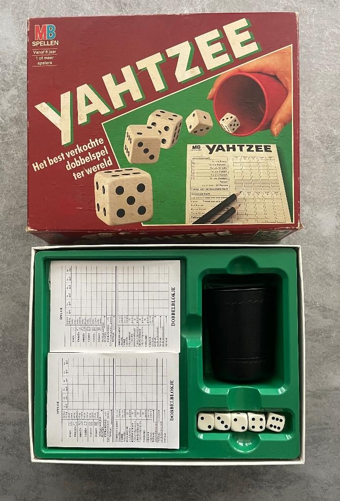 Yahtzee - klassieker (met extra score blocs), Een of twee spelers, Ophalen of Verzenden, Gebruikt, MB Spellen