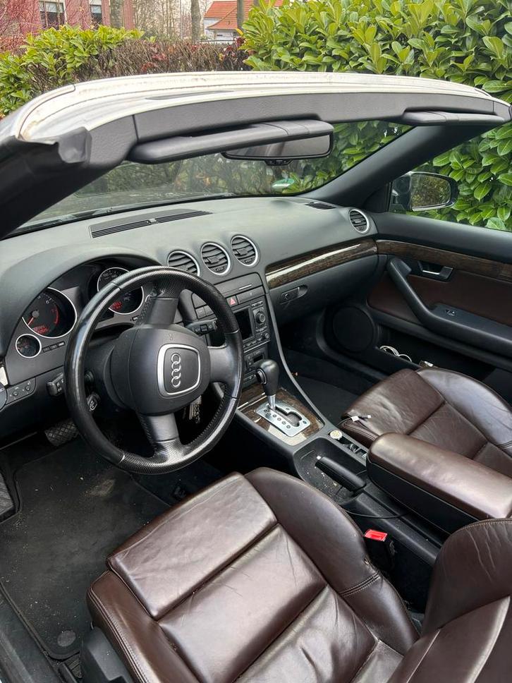 Audi A4 1.8 120KW Cabrio AUT 2006 Zwart, Auto's, Audi, Particulier, A4, Benzine, D, Cabriolet, Automaat, Geïmporteerd, Zwart, Voorwielaandrijving