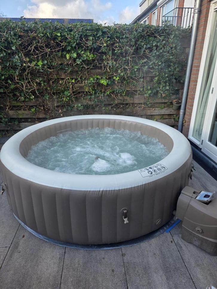 Intex PureSpa Bubble Therapy + HWS - 8 personen, Tuin en Terras, Bubbelbaden en Hottubs, Zo goed als nieuw, Afdekzeil, Ophalen