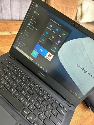 Asus laptop  beschikbaar voor biedingen