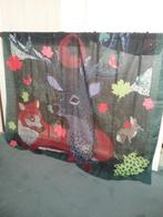 Grote vierkante sjaal met bosdieren, 120x120 cm, Kleding | Dames, Mutsen, Sjaals en Handschoenen, Ophalen of Verzenden, Zo goed als nieuw