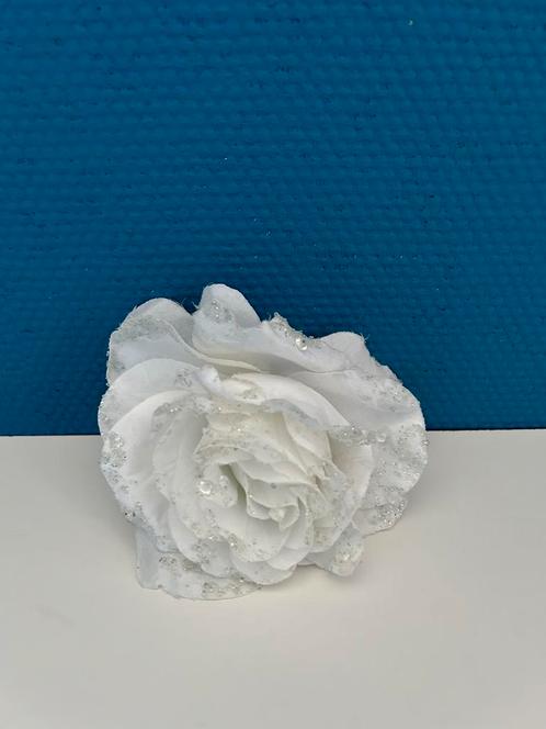 Roos klip haar accessoire broche wit plastic, Sieraden, Tassen en Uiterlijk, Overige Accessoires, Zo goed als nieuw, Ophalen of Verzenden