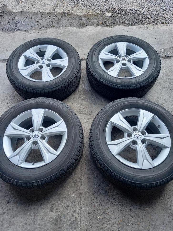 Velgen Winterset Origineel 17inch Toyota Rav4 met Tpms, Auto-onderdelen, Banden en Velgen, Banden en Velgen, Winterbanden, 17 inch
