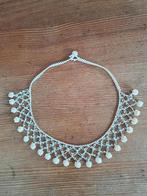 Macramé ketting met kraaltjes., Ophalen of Verzenden, Zo goed als nieuw, Overige kleuren, Overige materialen