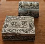 Zilverkleurige sieraden bewaar box 2x, Ophalen of Verzenden, Zo goed als nieuw