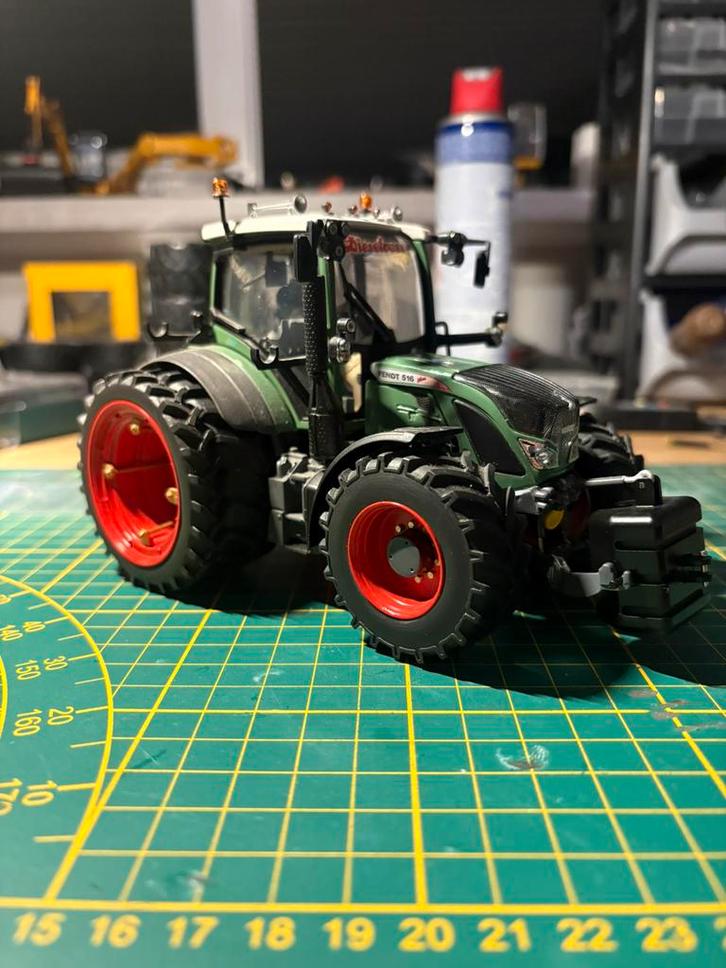 Fendt 516 Verbouwd, Hobby en Vrije tijd, Modelauto's | 1:32, Zo goed als nieuw, Tractor of Landbouw, Overige merken, Ophalen of Verzenden