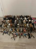 Schleich met 2 stallen, 61 paarden en accessoires, Verzamelen, Ophalen, Nieuw, Paard, Beeldje of Figuurtje