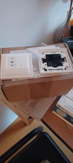 SOMFY WANDZENDERS, Ophalen of Verzenden, Zo goed als nieuw, Knikarmscherm, Elektrisch