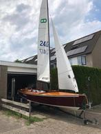 Schakel zeilboot 2417 – met trailer, 2 sets zeilen, Watersport en Boten, Zeilen en Zeiltoebehoren, Ophalen, Gebruikt, Minder dan 15 m²