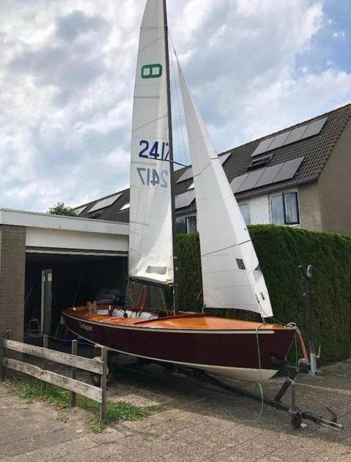 Schakel zeilboot 2417 – met trailer, 2 sets zeilen, Watersport en Boten, Zeilen en Zeiltoebehoren, Gebruikt, Minder dan 15 m²