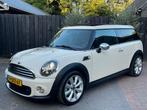 Mini Clubman 1.6 ONE Pano Xenon Leer Navi Climate Cruise PDC, Voorwielaandrijving, 4 cilinders, Leder en Stof, Wit