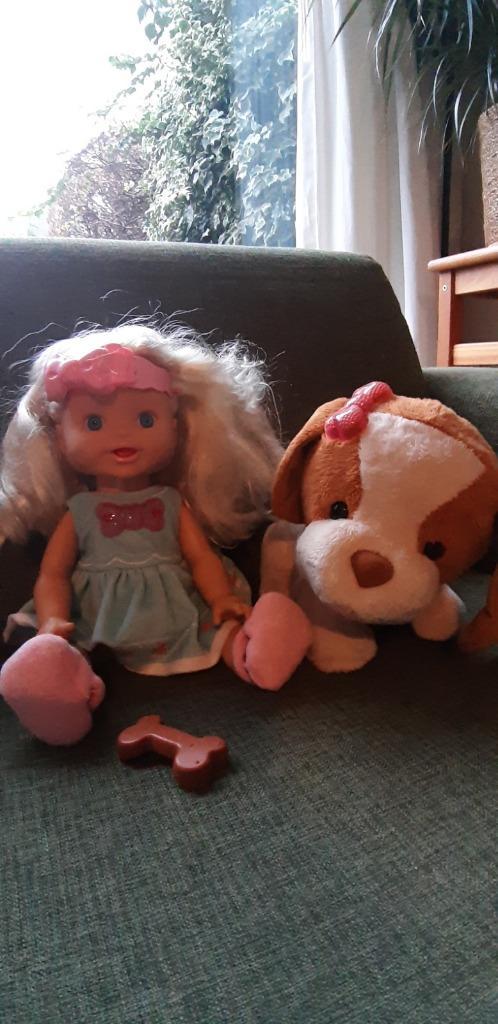 Suzy en haar puppy vriendje, Kinderen en Baby's, Speelgoed | Poppen, Gebruikt, Ophalen of Verzenden