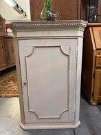 Brocante hoekkast / hangkast / wandkast, Ophalen of Verzenden