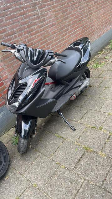 Yamaha Aerox R dubbeldisk full malossi 7t xsh getuned beschikbaar voor biedingen