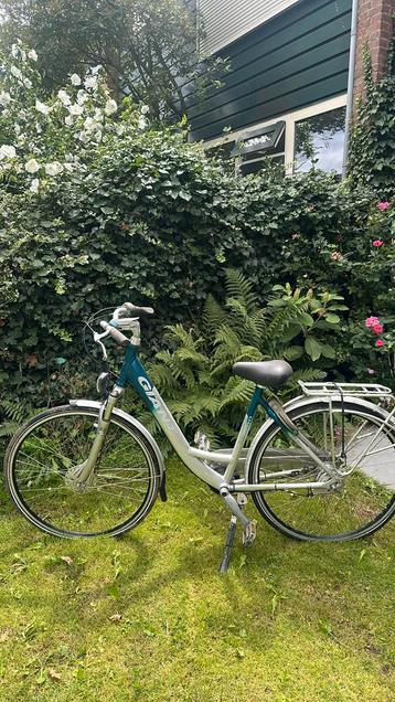 Giant fiets beschikbaar voor biedingen