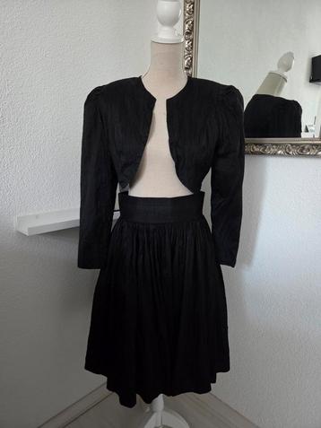 Bolero & rok zijde JILL beschikbaar voor biedingen