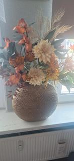 Goudkleurige vaas met kunstbloemen van Pronto Wonen, Overige materialen, Overige kleuren, Ophalen of Verzenden, Zo goed als nieuw