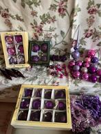 Paars lila kerstballes en versiering €10,-, Diversen, Kerst, Ophalen, Zo goed als nieuw