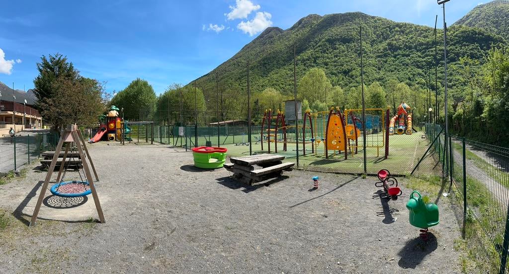 Nog beschikbaar in noord Italië direct aan Lugano meer, 5 personen, 2 slaapkamers, Lombardije en Merengebied, Chalet, Bungalow of Caravan