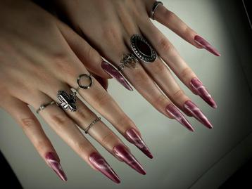Modellen gezocht voor manicure en nagelverlenging Ridderkerk beschikbaar voor biedingen